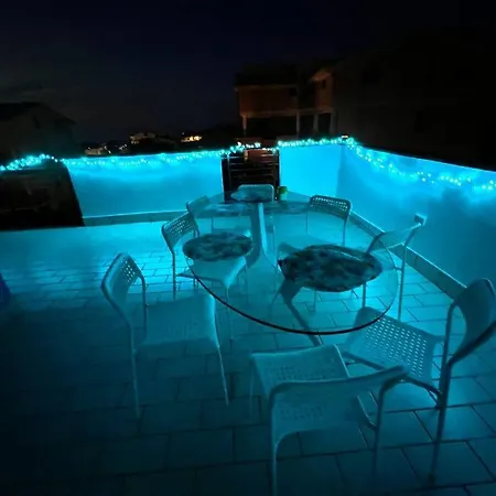 Attico Con Terrazzo Fibi Daire Ortona