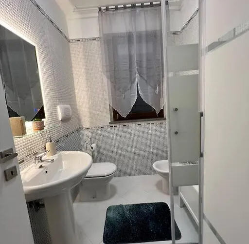 Lägenhet Attico Con Terrazzo Fibi