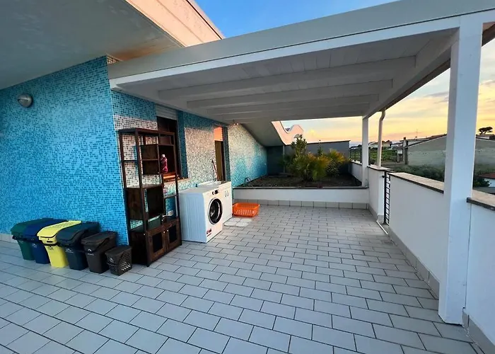 Attico Con Terrazzo Fibi Lägenhet *