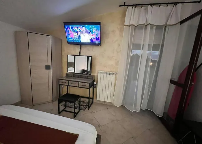 Attico Con Terrazzo Fibi Apartment *